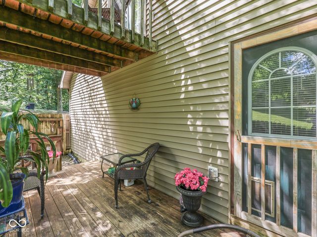 8879 S Slevins Drive, Nineveh, IN 46164