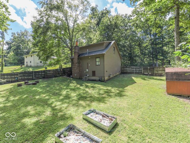 8879 S Slevins Drive, Nineveh, IN 46164