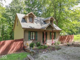 8879 S Slevins Drive, Nineveh, IN 46164