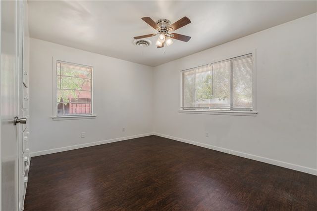 703 Lee Avenue, College Station, TX 77840