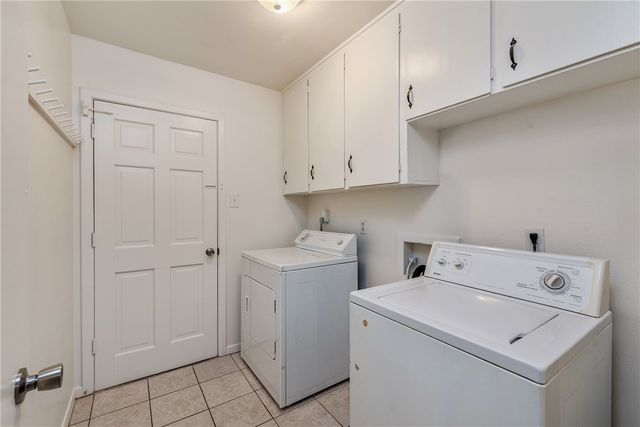703 Lee Avenue, College Station, TX 77840