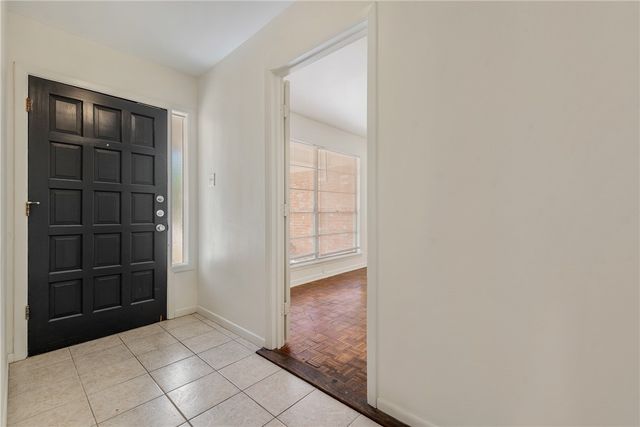 703 Lee Avenue, College Station, TX 77840