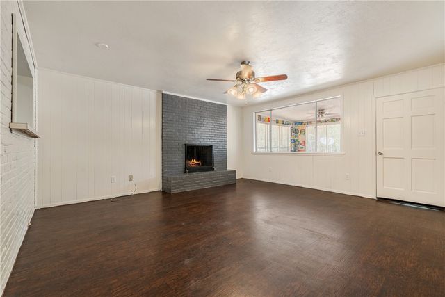 703 Lee Avenue, College Station, TX 77840