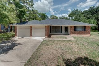 703 Lee Avenue, College Station, TX 77840