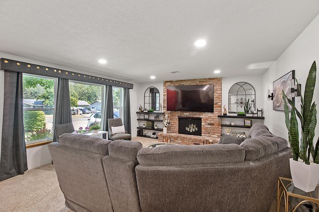 364 Genverna Glen, Grants Pass, OR 97527