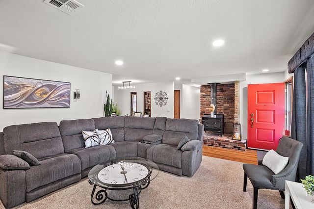 364 Genverna Glen, Grants Pass, OR 97527