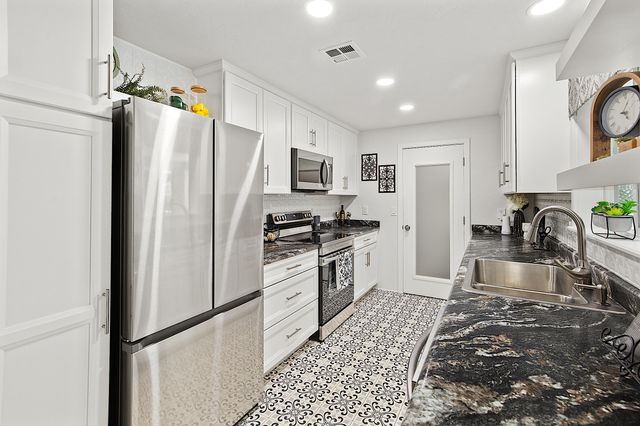 364 Genverna Glen, Grants Pass, OR 97527