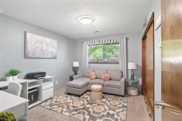 364 Genverna Glen, Grants Pass, OR 97527