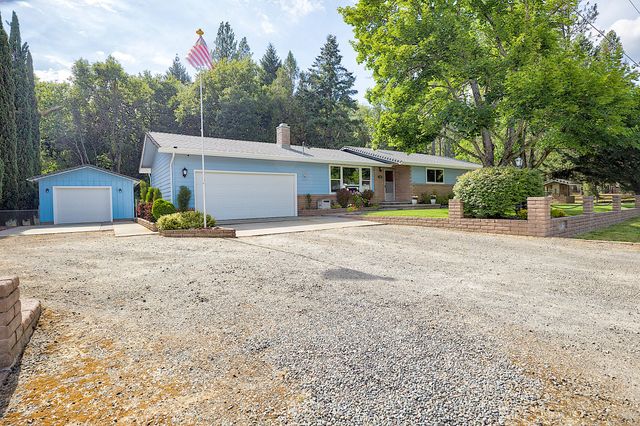 364 Genverna Glen, Grants Pass, OR 97527