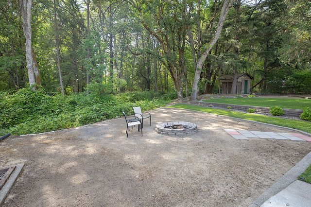 364 Genverna Glen, Grants Pass, OR 97527