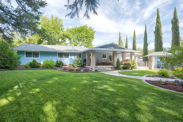 364 Genverna Glen, Grants Pass, OR 97527