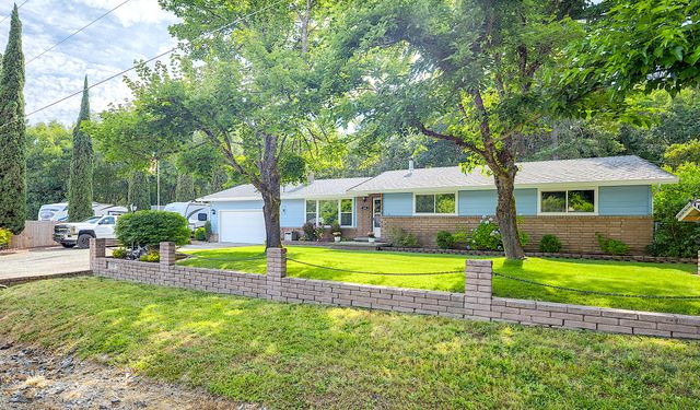 364 Genverna Glen, Grants Pass, OR 97527