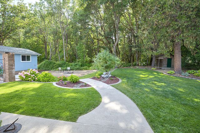 364 Genverna Glen, Grants Pass, OR 97527