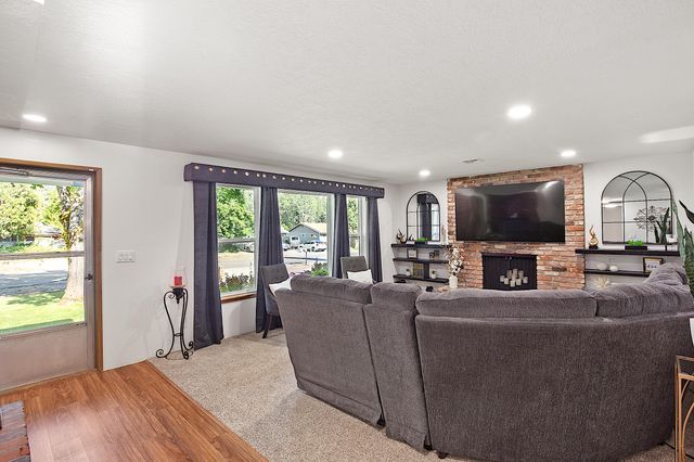 364 Genverna Glen, Grants Pass, OR 97527