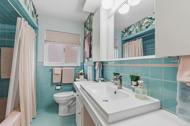 26360 Jefferson Avenue, St Clair Shores, MI 48081