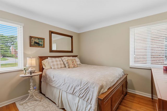 26360 Jefferson Avenue, St Clair Shores, MI 48081