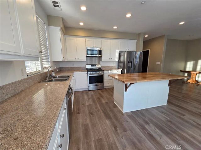 20329 Red Poppy, Riverside, CA 92508