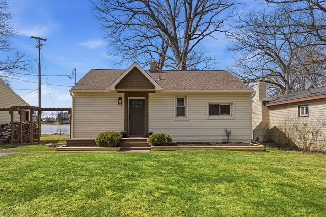 1700 S Hughes Road, Genoa Twp, MI 48114