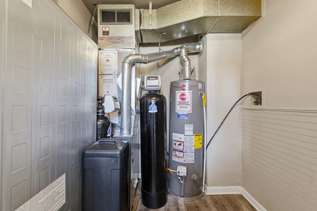 1700 S Hughes Road, Genoa Twp, MI 48114