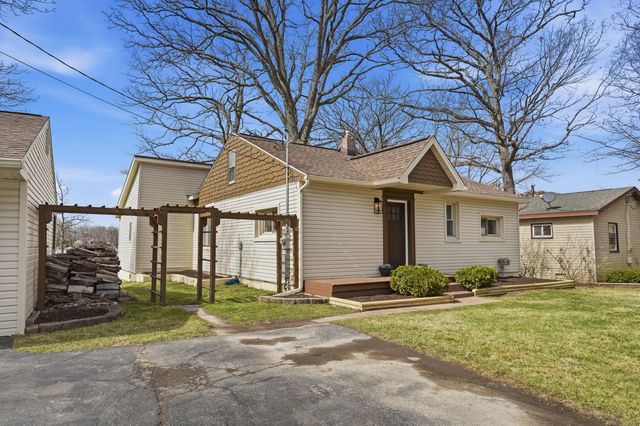 1700 S Hughes Road, Genoa Twp, MI 48114