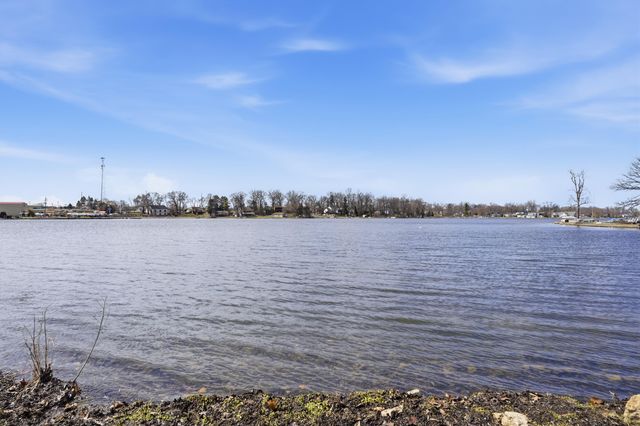 1700 S Hughes Road, Genoa Twp, MI 48114