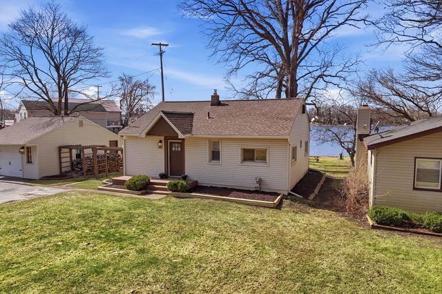 1700 S Hughes Road, Genoa Twp, MI 48114