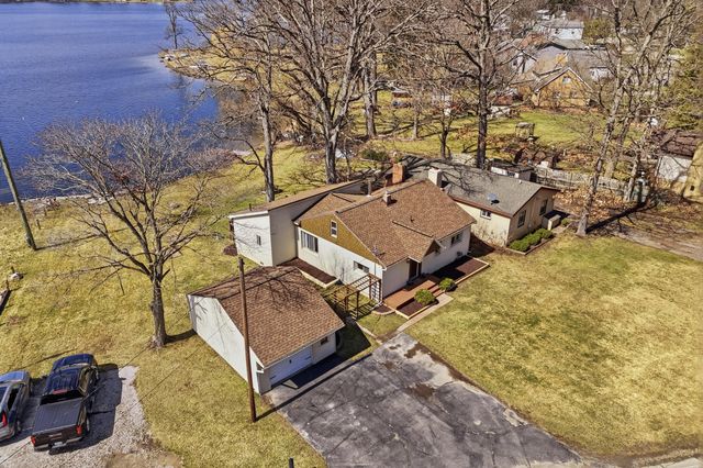 1700 S Hughes Road, Genoa Twp, MI 48114