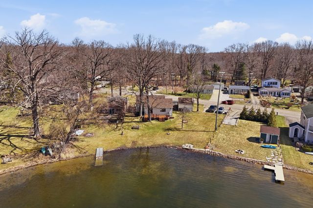 1700 S Hughes Road, Genoa Twp, MI 48114