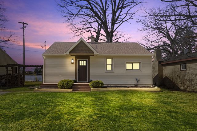 1700 S Hughes Road, Genoa Twp, MI 48114