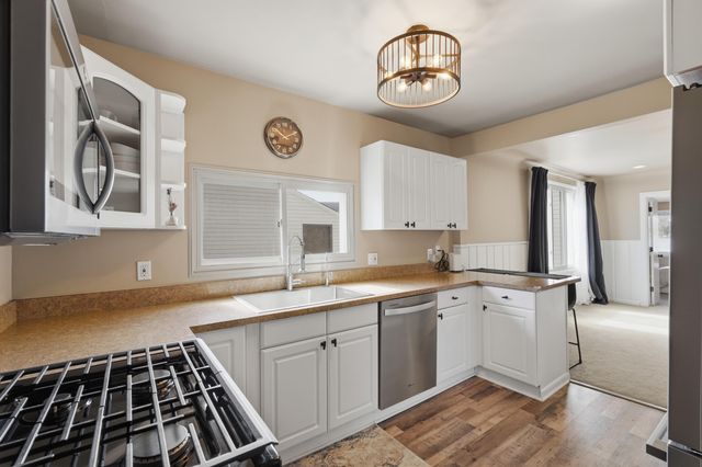 1700 S Hughes Road, Genoa Twp, MI 48114