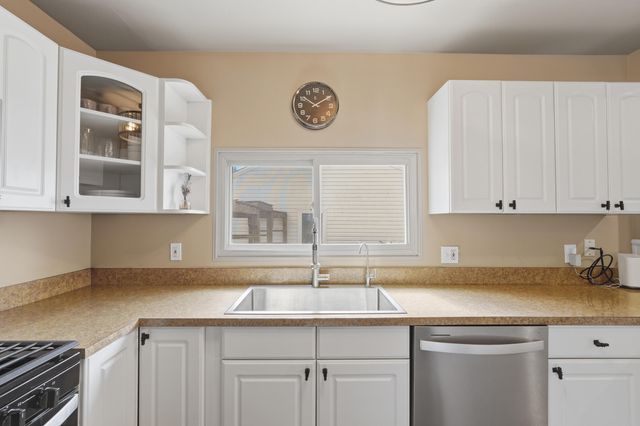 1700 S Hughes Road, Genoa Twp, MI 48114