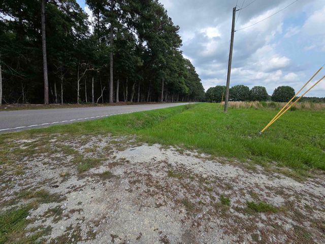 6397 Norton Rd., Green Sea, SC 29545