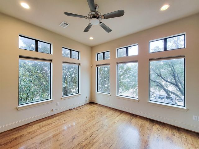 1602 White Street, Houston, TX 77007