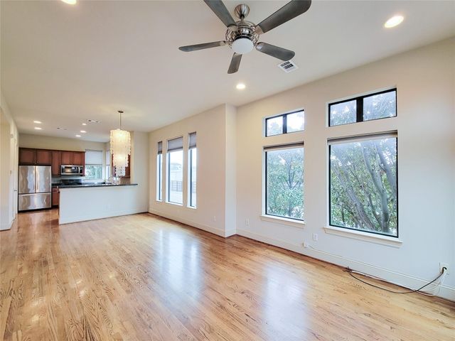 1602 White Street, Houston, TX 77007