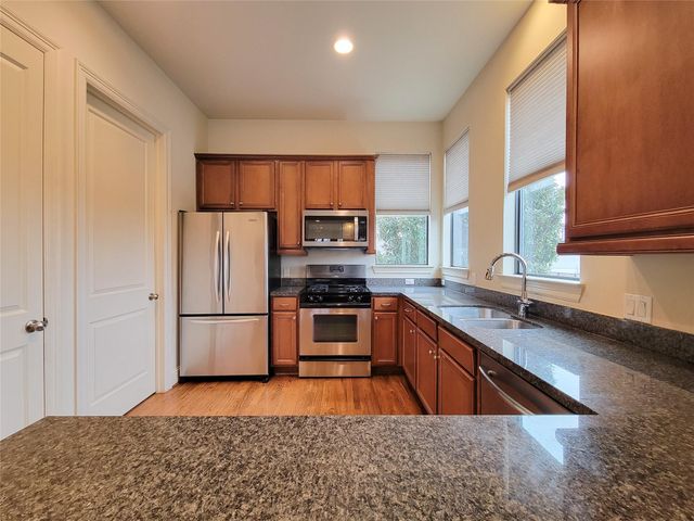 1602 White Street, Houston, TX 77007