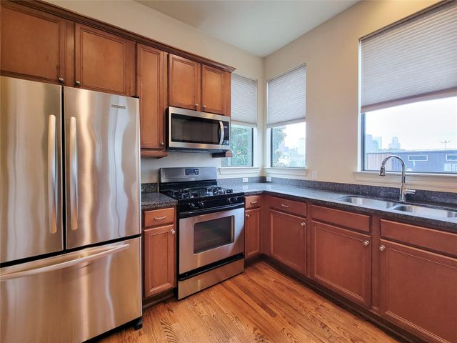 1602 White Street, Houston, TX 77007