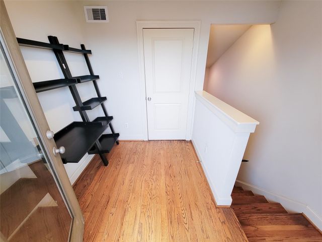 1602 White Street, Houston, TX 77007