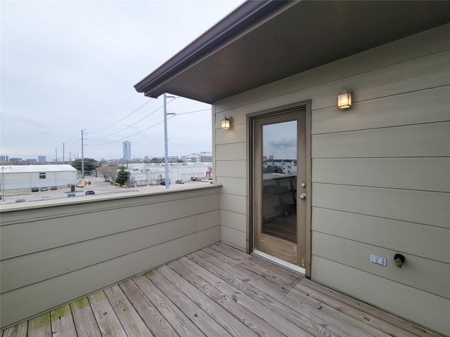 1602 White Street, Houston, TX 77007