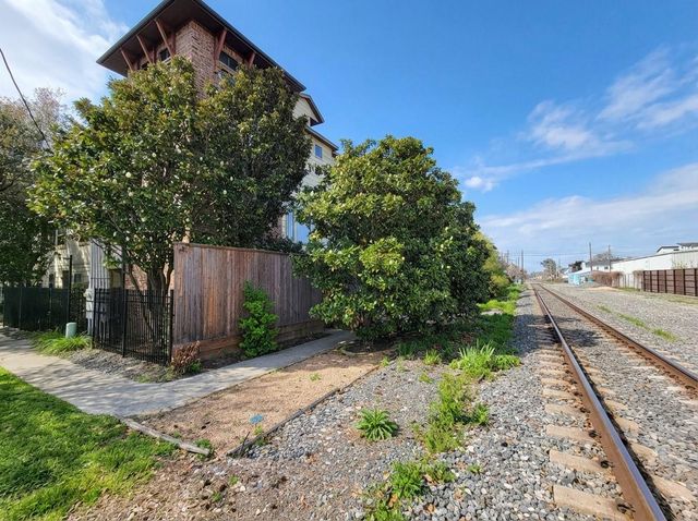 1602 White Street, Houston, TX 77007