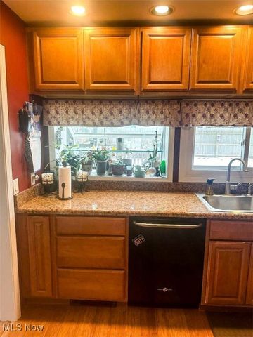 112 Stratford Road, Painesville Twp, OH 44077