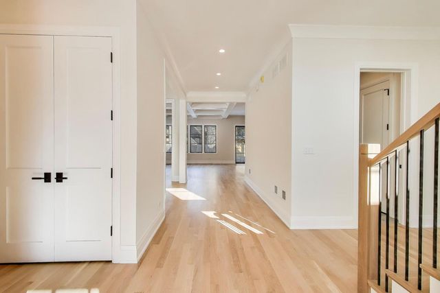 2938 Indianwood Road, Wilmette, IL 60091