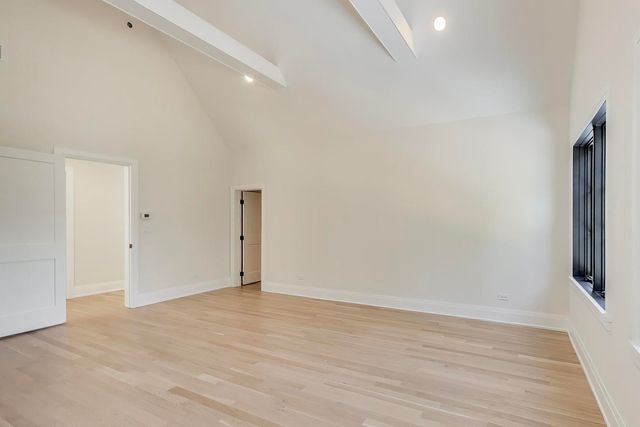 2938 Indianwood Road, Wilmette, IL 60091