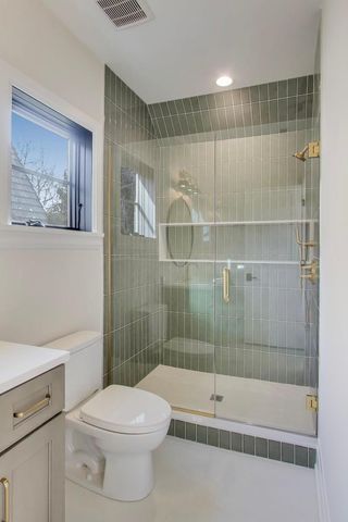 2938 Indianwood Road, Wilmette, IL 60091