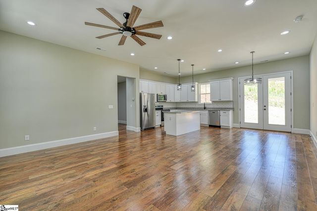 82 Old Schoolhouse Road, Spartanburg, SC 29307