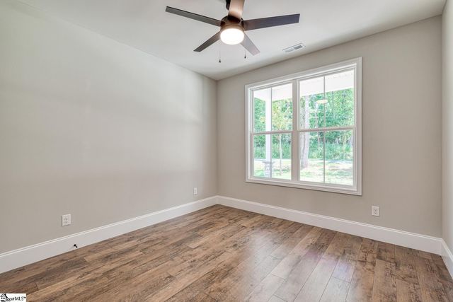 82 Old Schoolhouse Road, Spartanburg, SC 29307