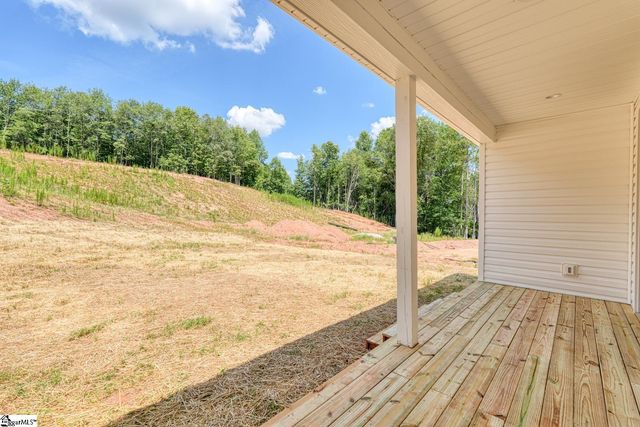 82 Old Schoolhouse Road, Spartanburg, SC 29307