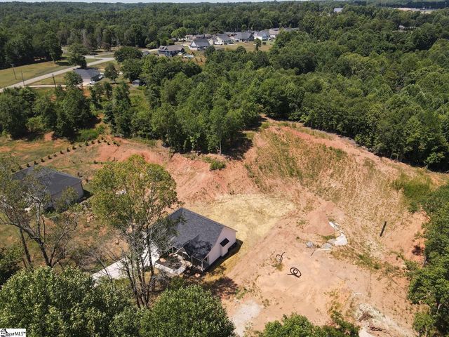 82 Old Schoolhouse Road, Spartanburg, SC 29307