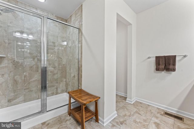 484 ROWAN ST, Warminster, PA 18974