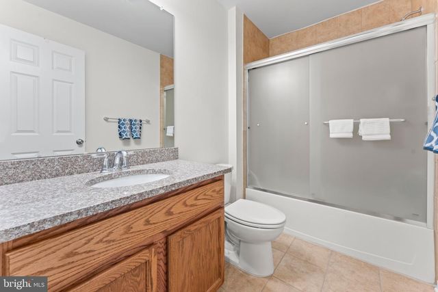 484 ROWAN ST, Warminster, PA 18974