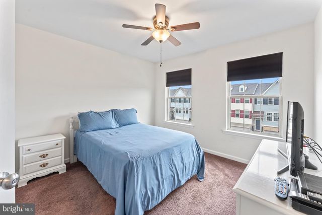 484 ROWAN ST, Warminster, PA 18974